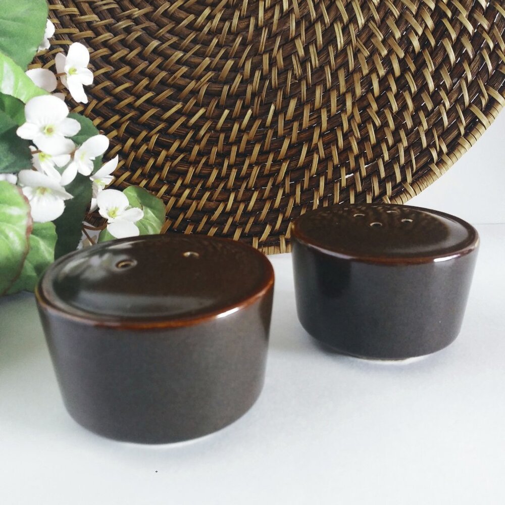 Stoneware Salt & Pepper Brown Expresso Set